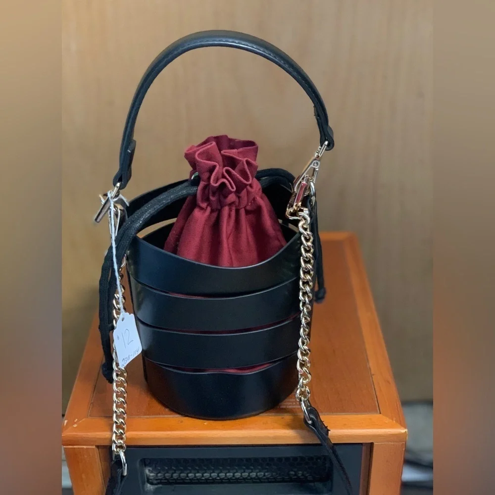 Unknown Elegant Black Bucket Bag with Gold Chain.   Contemporary Minimalism